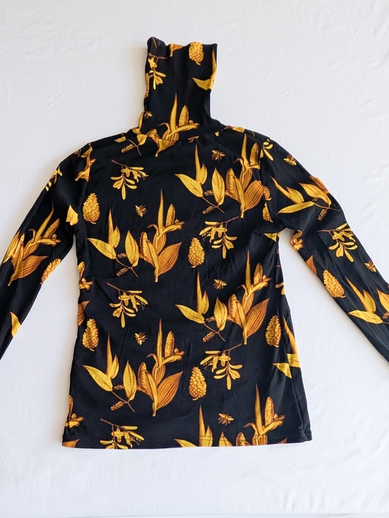Tops - Shear Stretch Black And Gold Mesh Long Sleeve Turtle Neck Women's Small - Medium